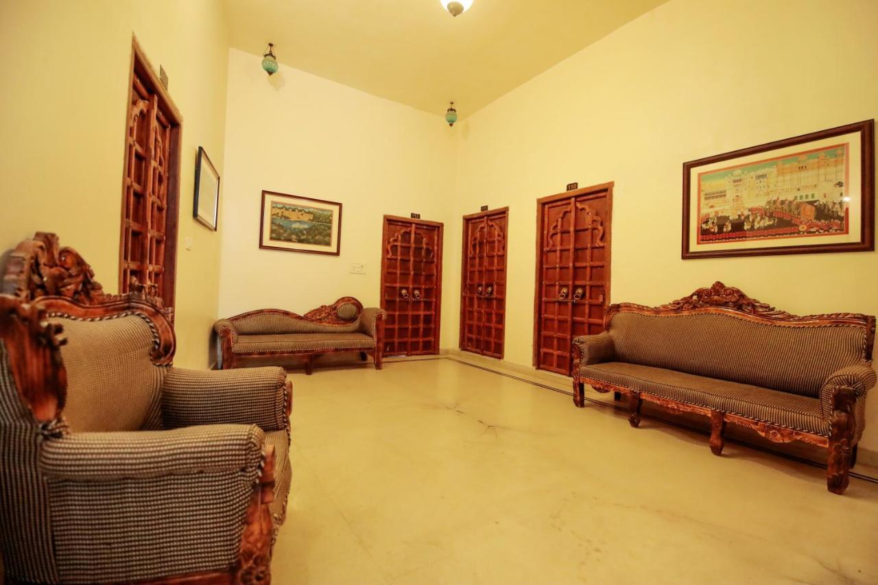 Hotel Devraj Niwas On Lake Pichola Ουνταϊπούρ Εξωτερικό φωτογραφία