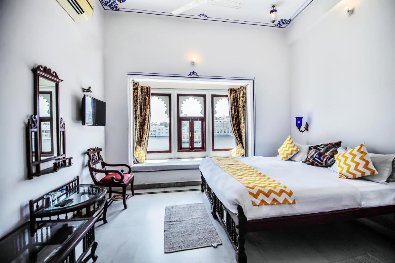 Hotel Devraj Niwas On Lake Pichola Ουνταϊπούρ Εξωτερικό φωτογραφία