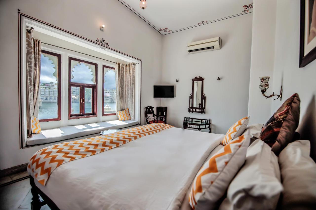 Hotel Devraj Niwas On Lake Pichola Ουνταϊπούρ Εξωτερικό φωτογραφία