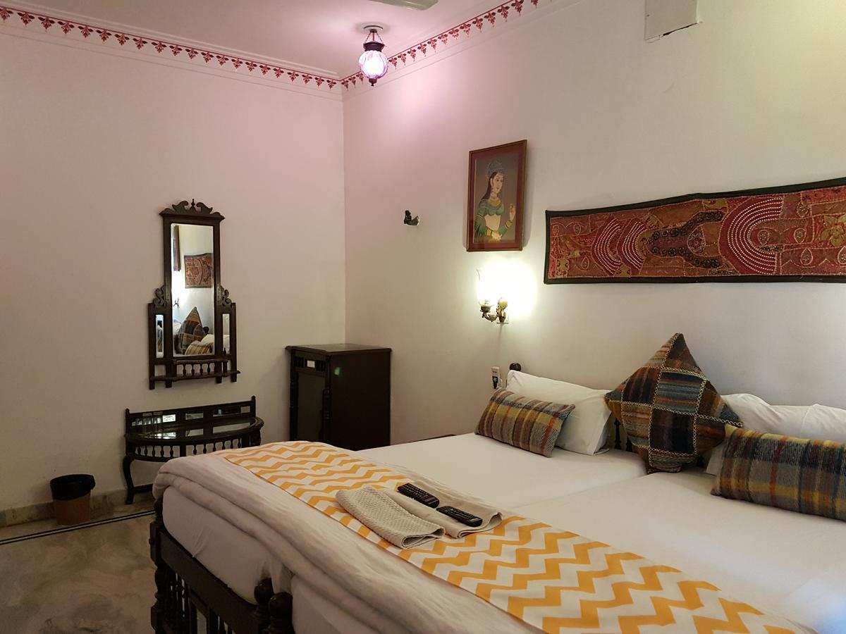 Hotel Devraj Niwas On Lake Pichola Ουνταϊπούρ Εξωτερικό φωτογραφία