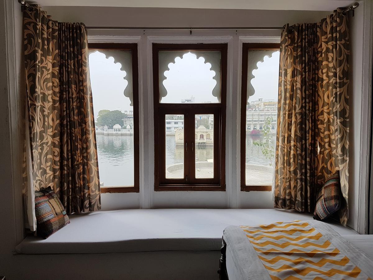 Hotel Devraj Niwas On Lake Pichola Ουνταϊπούρ Εξωτερικό φωτογραφία
